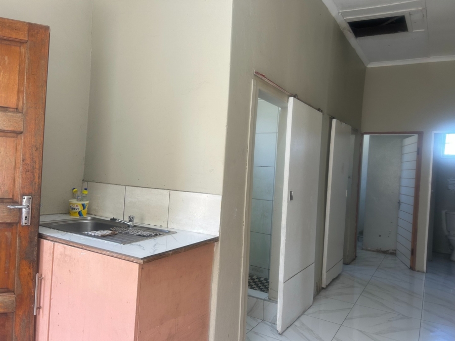 6 Bedroom Property for Sale in Quigney Eastern Cape